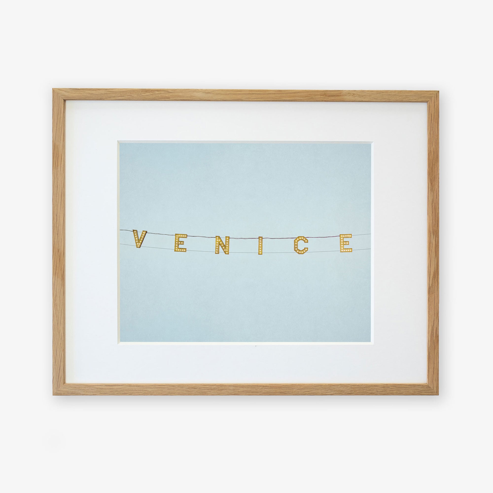 Natural oak frame with matting